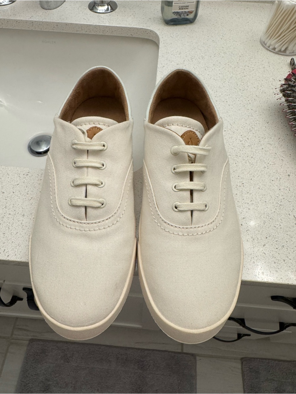 Olukai Casual Canvas womens Sneakers in Off-White size 8.5